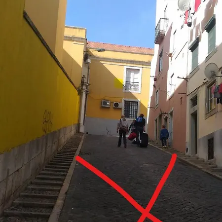 Very Sunny With Large Balcony 3rd Floor Appartamento *