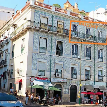 Very Sunny With Large Balcony 3rd Floor