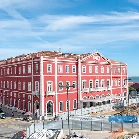 Very Sunny With Large Balcony 3rd Floor Apartamento *