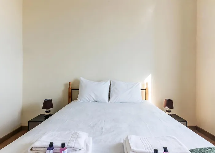 Very Sunny With Large Balcony 3rd Floor Apartment *